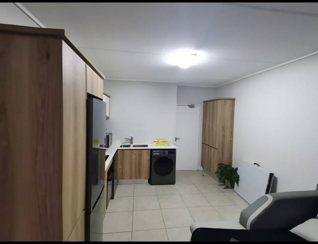 2 BEDROOM PROPERTY TO RENT IN LINBRO PARK